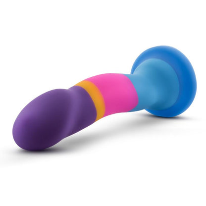 Avant - Silicone Dildo with Suction Cup - Hot 'n' Cool