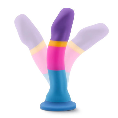 Avant - Silicone Dildo with Suction Cup - Hot 'n' Cool